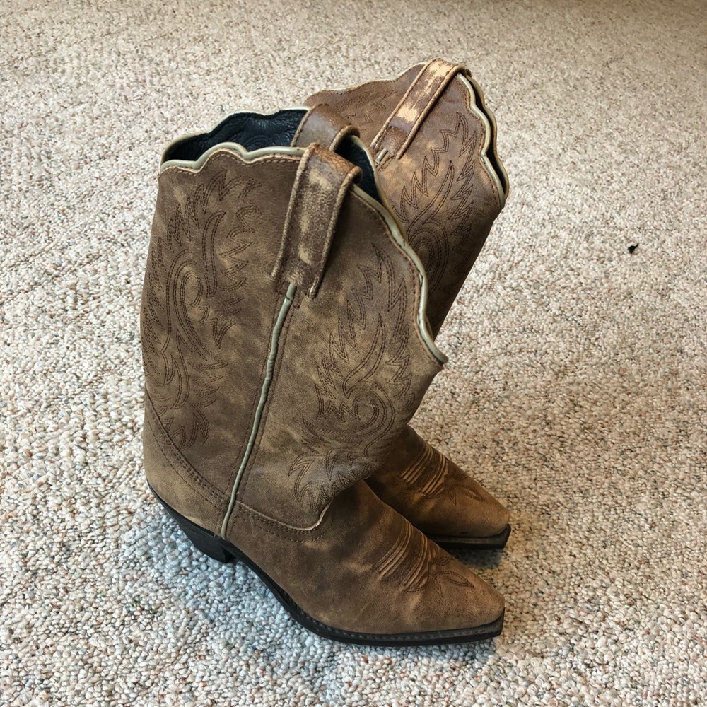 Women’s cowboy boots